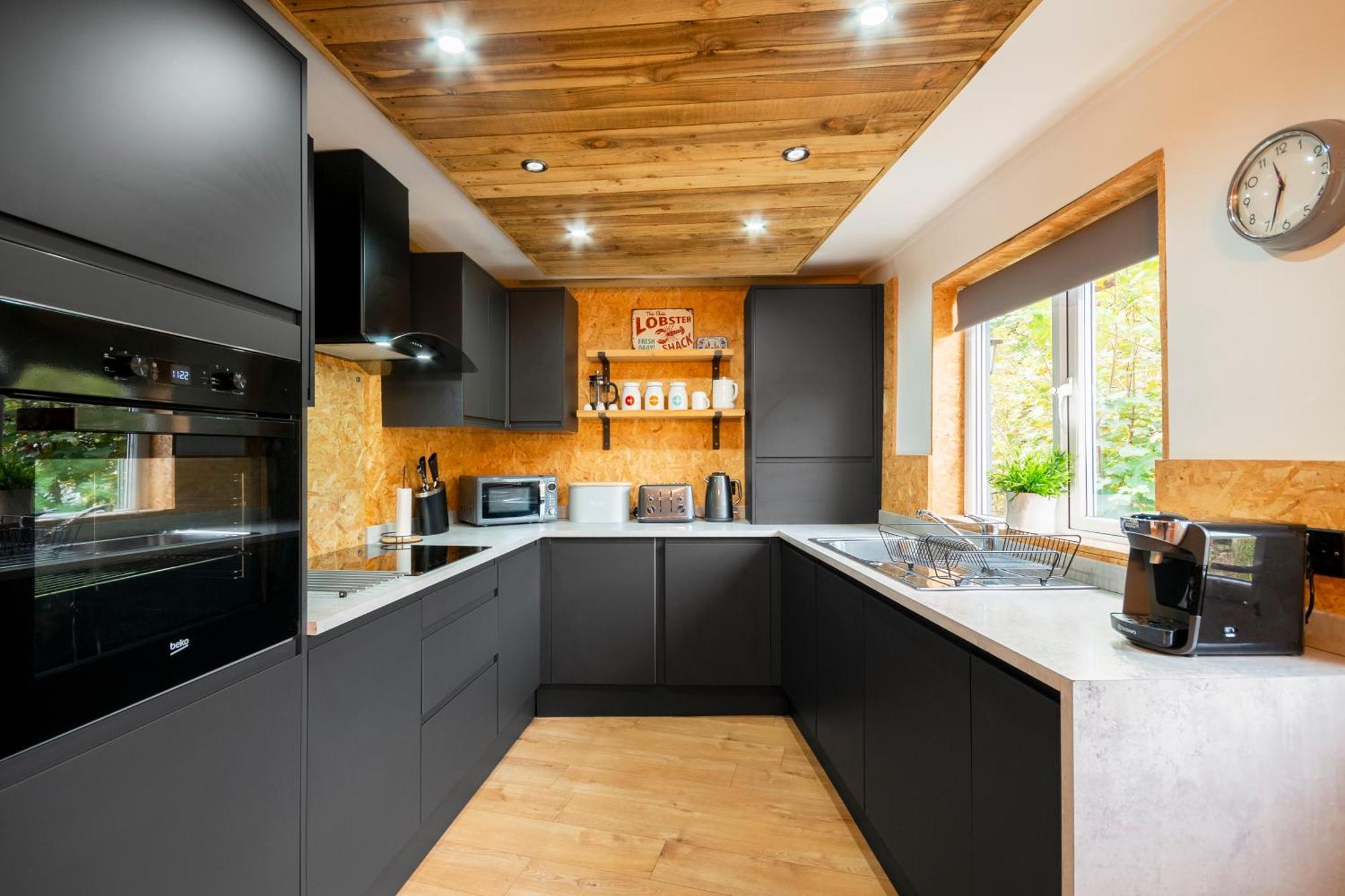 Riverside Great House In The Afan Forest Bike Park By Staystaycations Glyncorrwg Extérieur photo