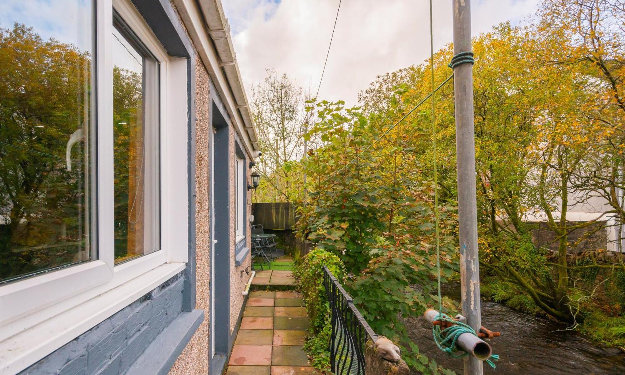 Riverside Great House In The Afan Forest Bike Park By Staystaycations Glyncorrwg Extérieur photo
