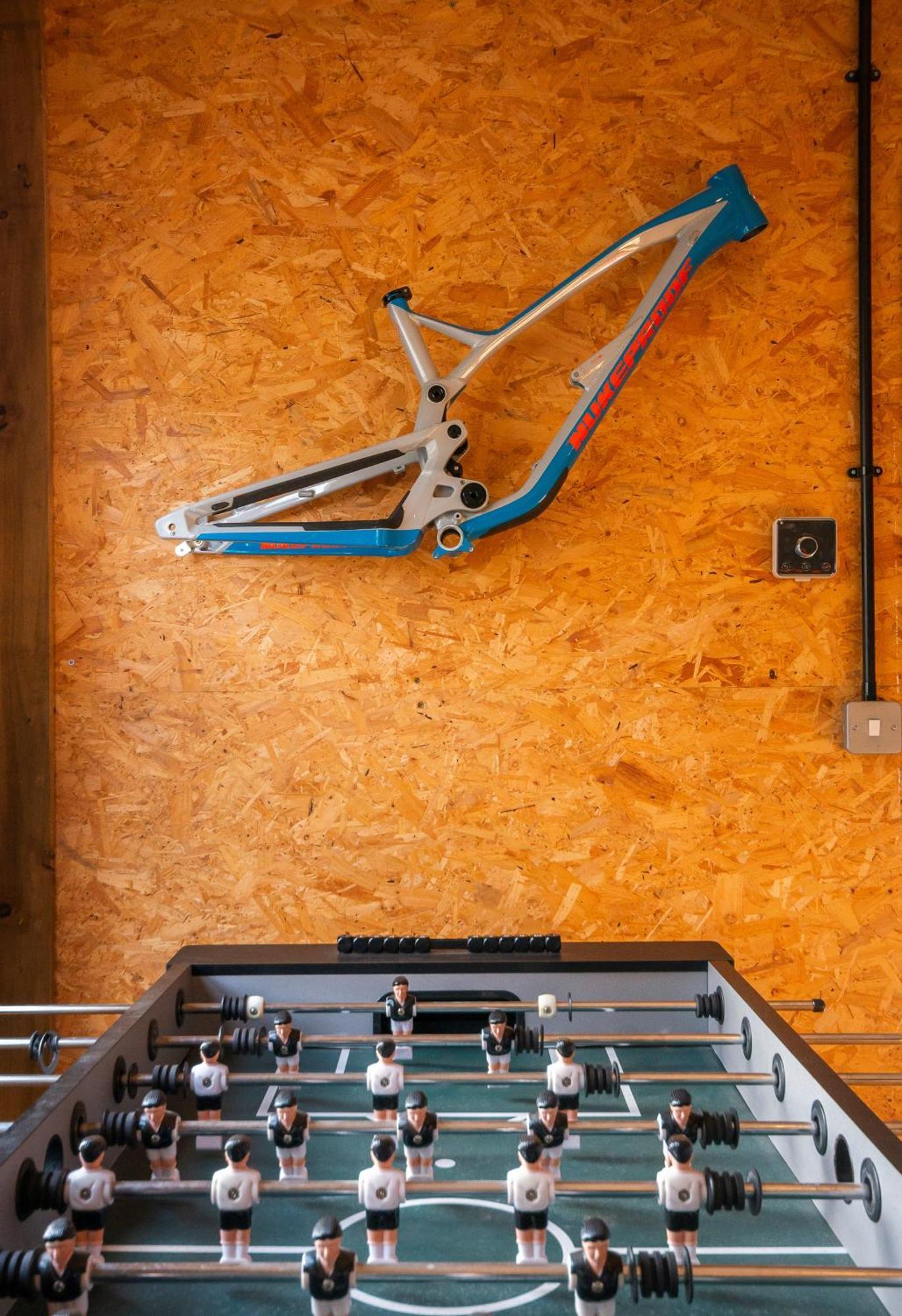 Riverside Great House In The Afan Forest Bike Park By Staystaycations Glyncorrwg Extérieur photo
