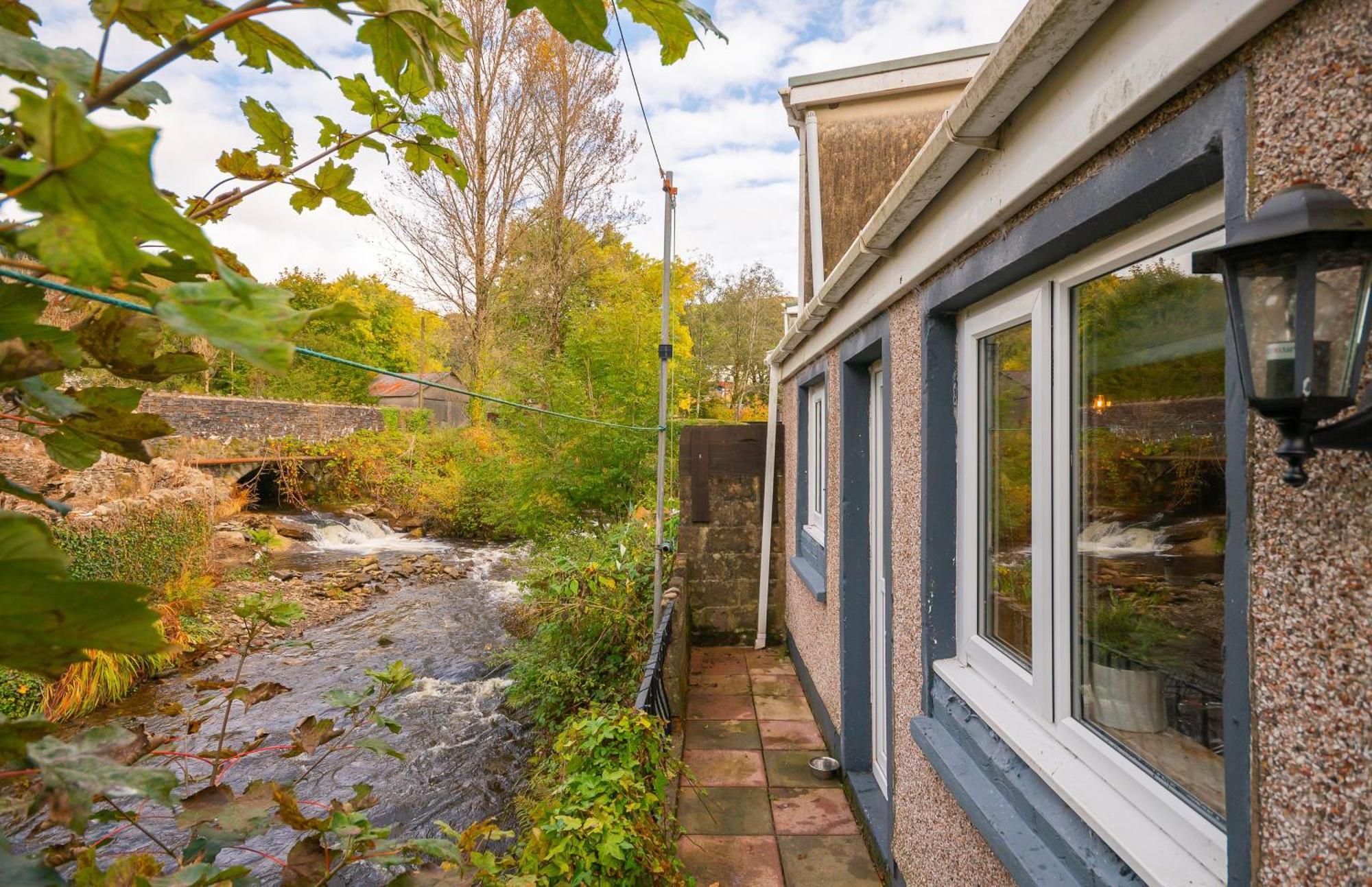 Riverside Great House In The Afan Forest Bike Park By Staystaycations Glyncorrwg Extérieur photo